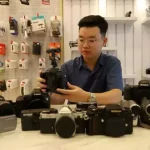 Analog Rebellion": Kenapa Gen Z 2026 Justru Koleksi Kaset, Kamera Film, dan Buku Fisik?