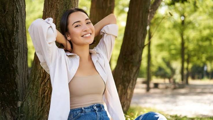 Viral! 'Kinda Chic' Adalah Tren Gaya Hidup Baru yang Mengubah Hal Biasa Jadi Keren