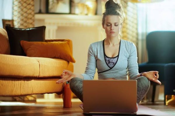 Tren 'Digital Detox Urban Retreat', Cara Jitu Anak Muda Lepas dari Kecanduan Layar demi Mental yang Lebih Tenang!